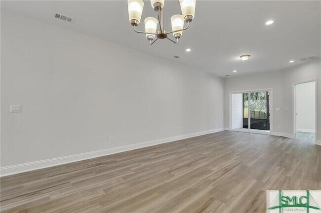 Building Photo - 157 Lower Creek Dr