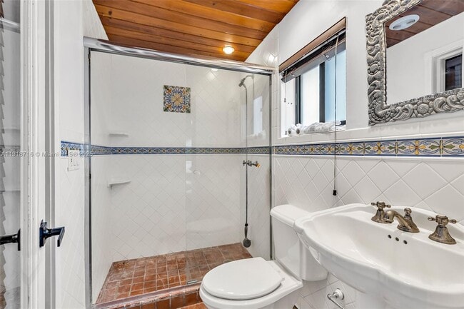 Building Photo - 6376 SW 15th St