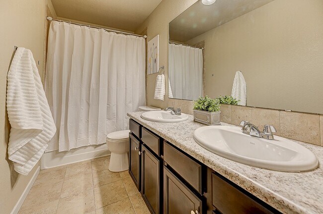 Building Photo - HUGE SIX (6!!!) BD HOME IN LORSON RANCH! **$500 credit with a 16-month lease start date by Dec 15...