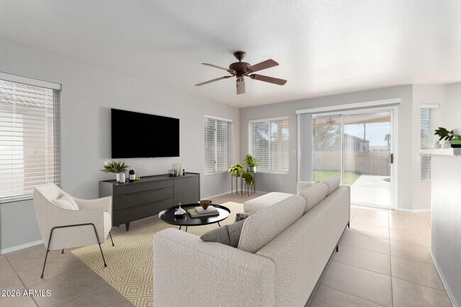 Building Photo - 3611 E Windmere Dr