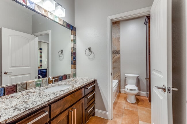 Building Photo - 3141 Greene Ave