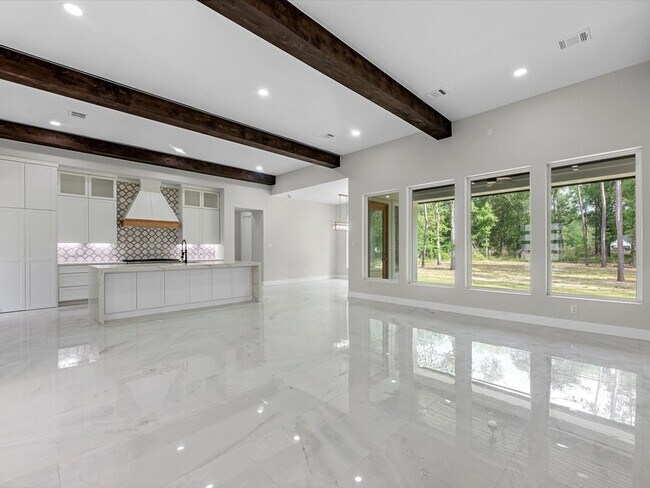 Building Photo - 887 Rd 660