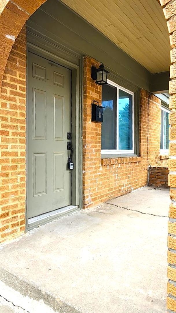 Building Photo - 2 Bed 1 Bath Duplex in the Aurora Addn NW OKC