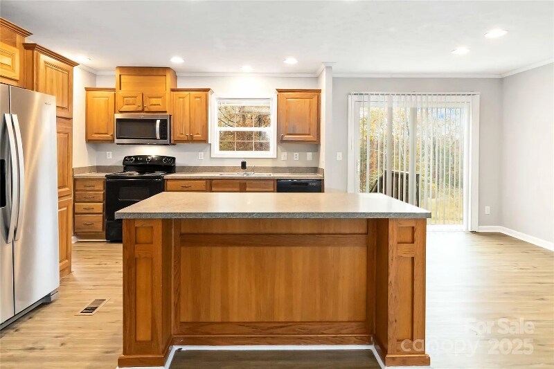 Building Photo - 2420 Creekside Dr