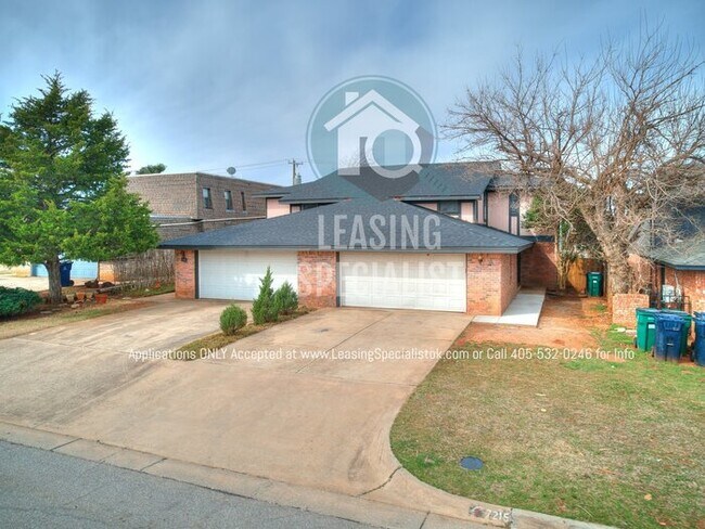 Building Photo - Spacious Updated 3 Bed 2 bath Home