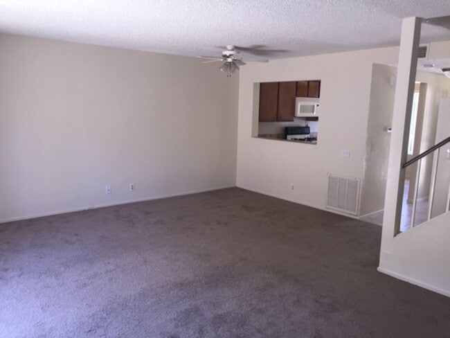 Building Photo - Carmel Valley Condo with garage