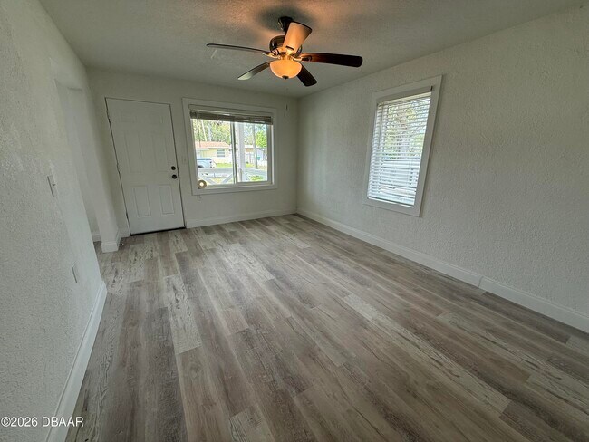 Building Photo - 157 15th St