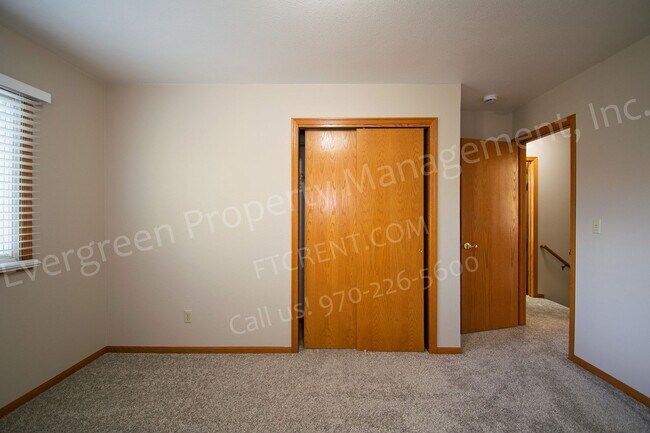 Building Photo - 6437 Edgeware St