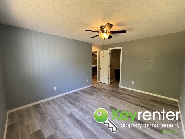 Building Photo - Remodeled 3-Bedroom Home in Steilacoom wit...