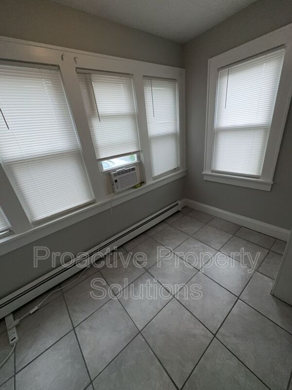 Building Photo - 534-534 Cherry St