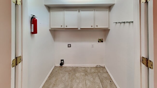 Building Photo - 3 Bedroom in Edmond