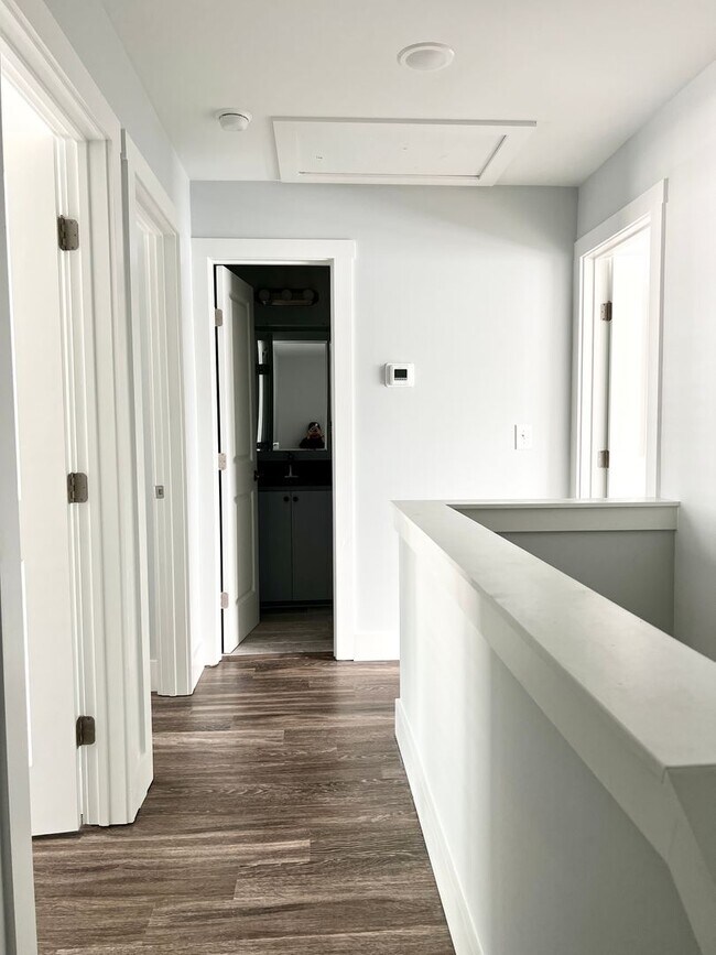 Building Photo - MOVE IN READY - FOUR Bedrooms! Master suite on both levels! NEW CONSTRUCTION! Great Conway Location!