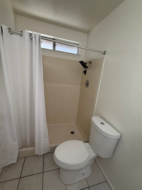 Building Photo - 804 Niles Ct