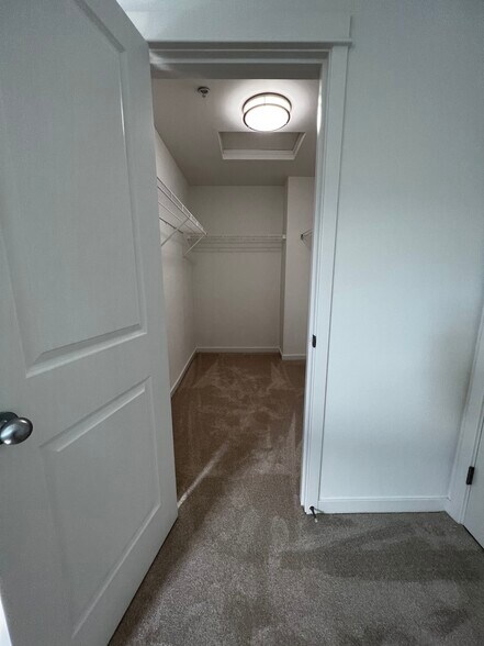 Building Photo - 21269 SE 42nd Pl