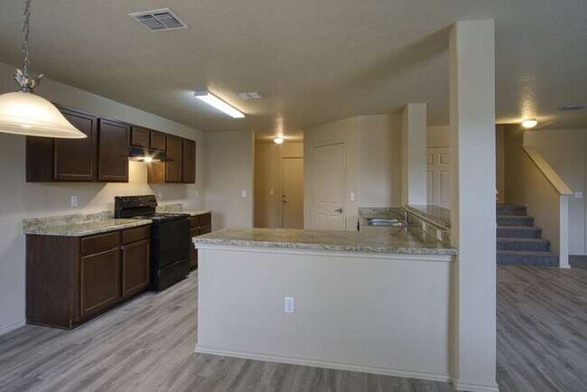 Building Photo - Enclave at Northeast Crossing - 7615 Millc...