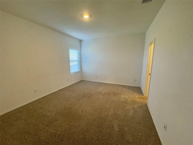 Building Photo - 511 Halfmoon Dr