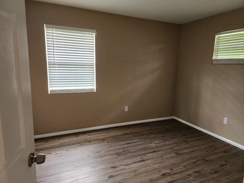 Building Photo - 3271 S Alabama Ave