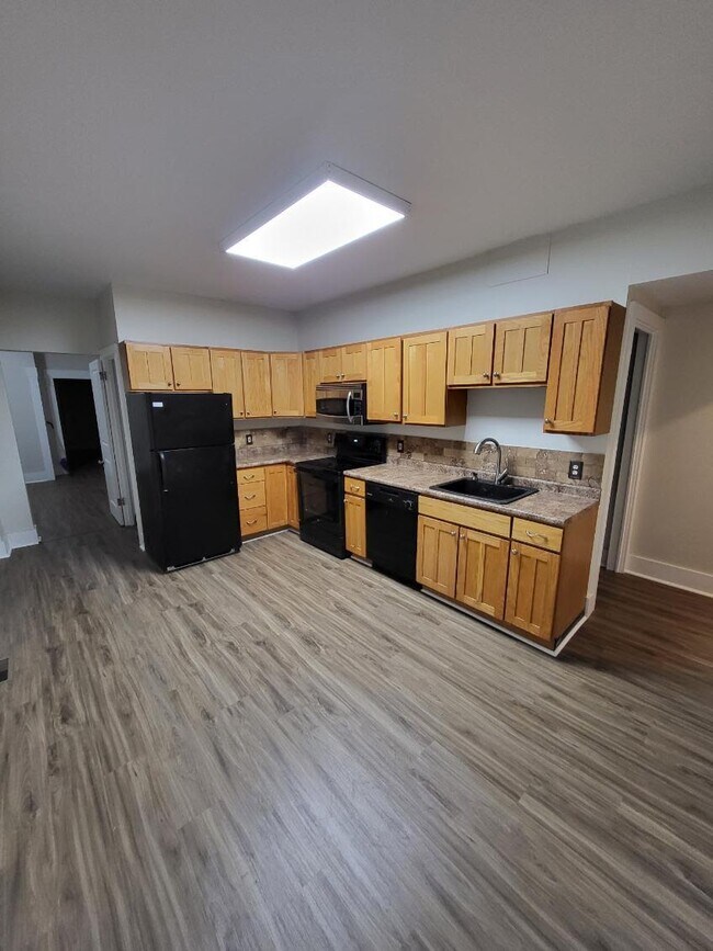 Unit #1 kitchen - 35 Concord St