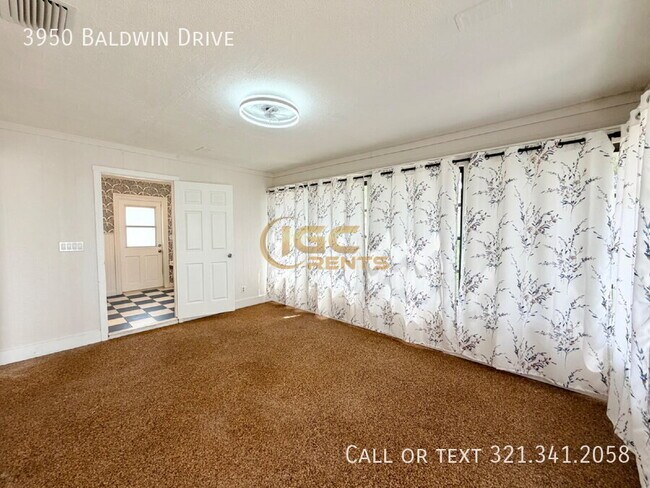 Building Photo - 3950 Baldwin Dr