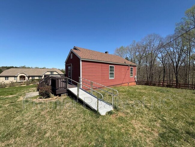 Building Photo - 3427 Old US 421 Hwy E