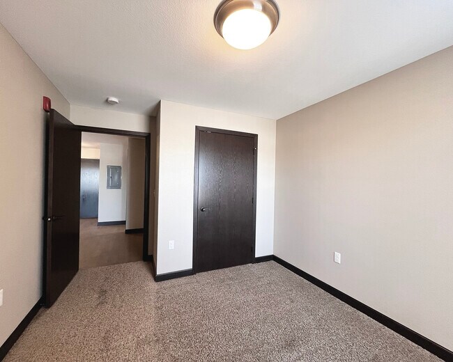 Building Photo - Grand Terrace Apartments