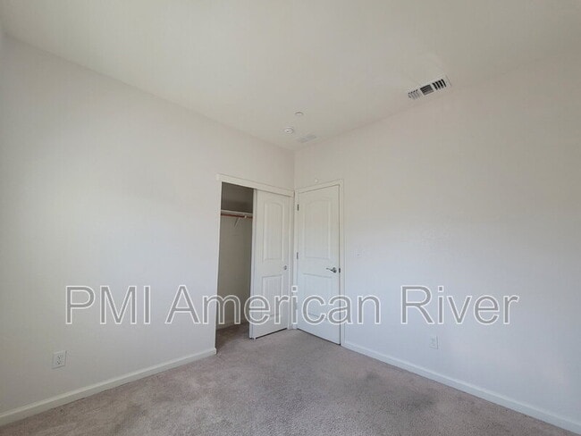 Building Photo - 3805 Amelia Rose Way