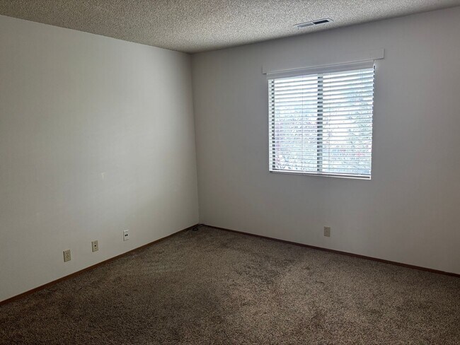 Building Photo - Townhouse in NW Reno