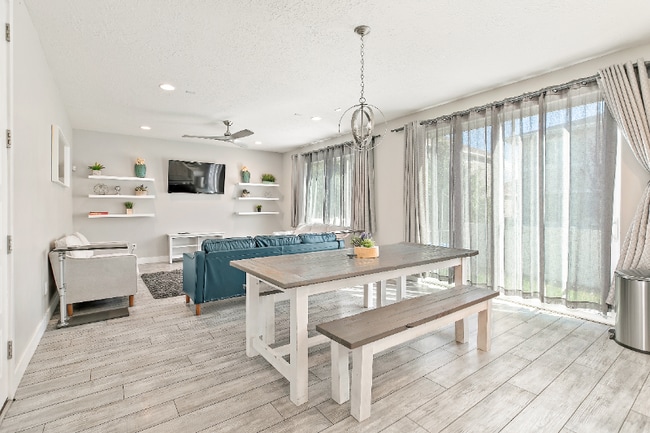 Building Photo - 9721 Fira Ln