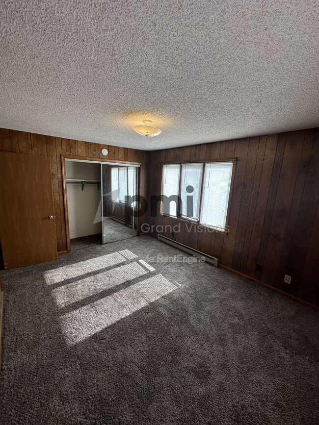 Building Photo - 955 4th St