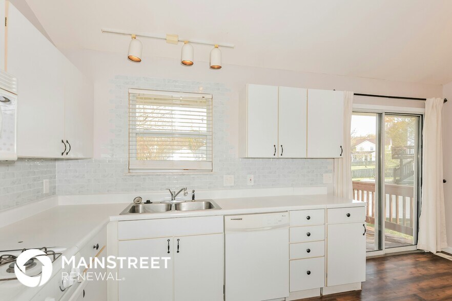 Building Photo - 962 Sunset Farms Ct