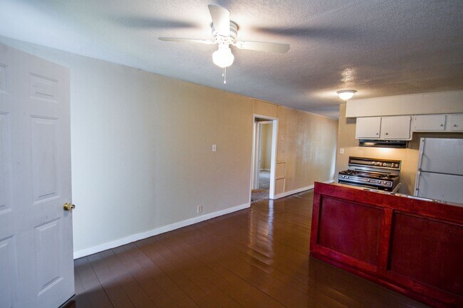 Building Photo - 1315 Dawson St