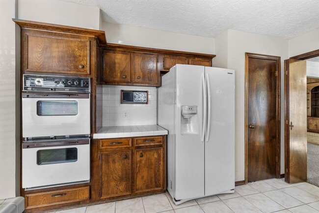 Building Photo - 4010 Paraguay Cir
