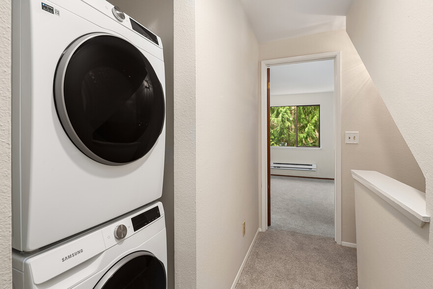 Laundry - 19805 15th Ave NE