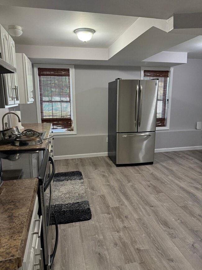 Building Photo - Pike Avenue