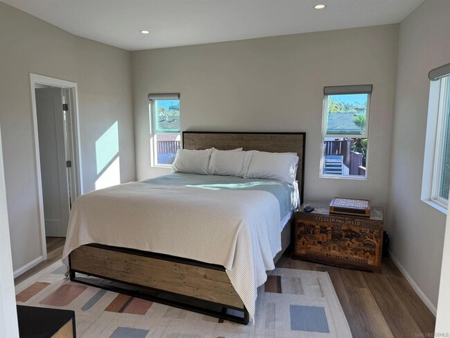 Building Photo - 1305 Blue Sky Dr