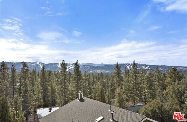 Building Photo - 1165 Green Mountain Dr