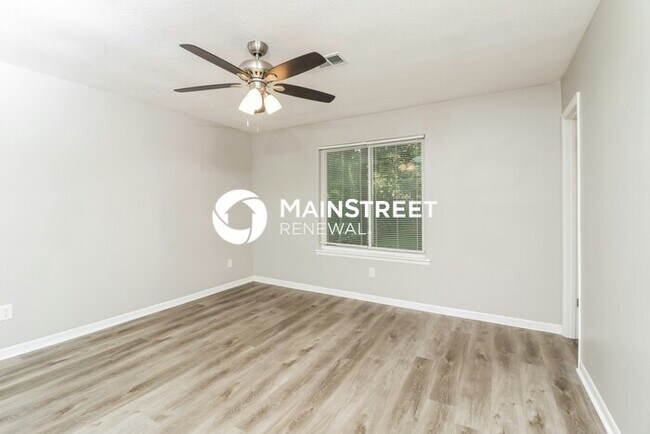 Building Photo - 3 Bedroom Pet-Friendly Home in Tucker, GA with Main Street Renewal