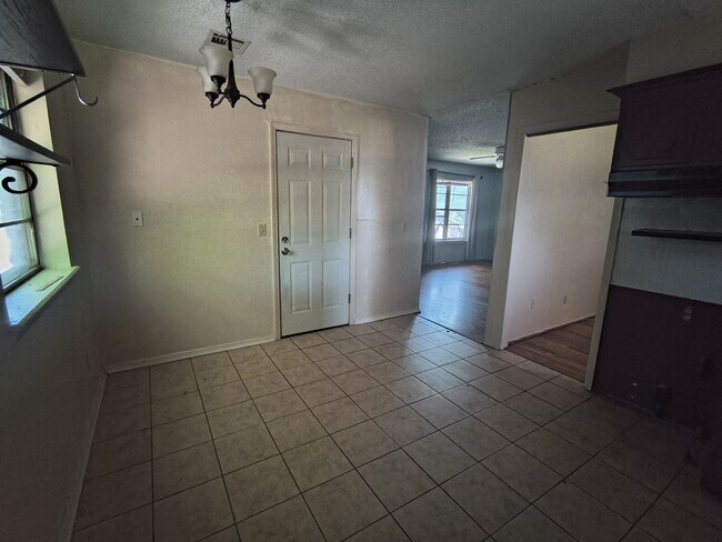 Building Photo - 140 Ridgecrest Rd