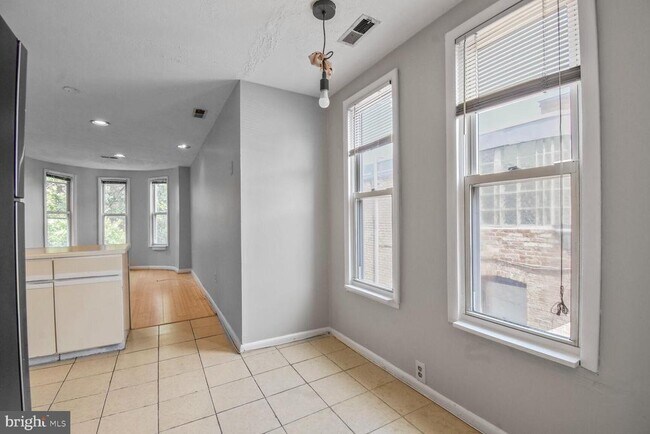 Building Photo - 1403 12th St NW