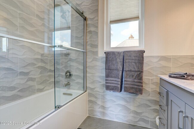 Building Photo - 7785 Grand Oak Cir
