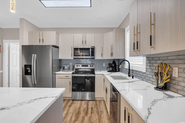 Building Photo - 4821 Luster Leaf Cir