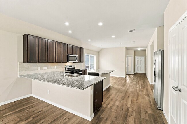 Building Photo - 5323 Brooklyn Rose Dr