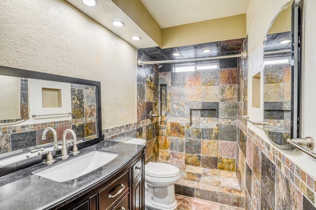 Building Photo - 18731 Shannon Glen Ln