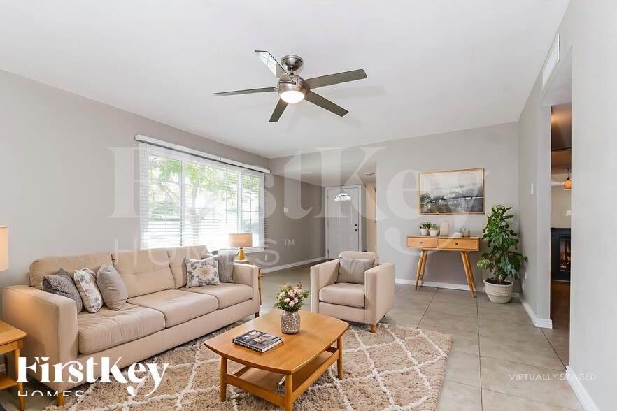 Building Photo - 6836 S Terrace Rd