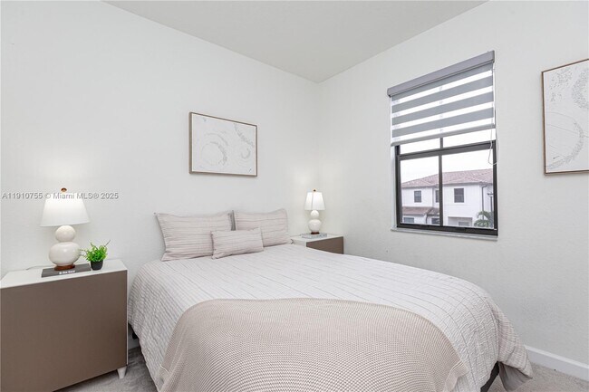 Building Photo - 12949 SW 232nd Ln