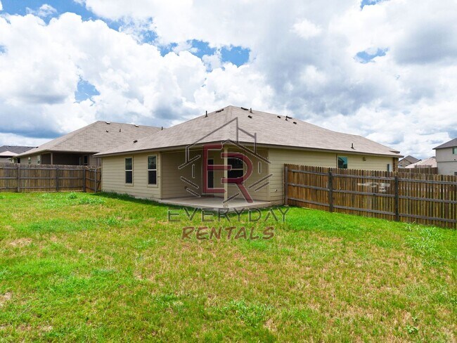 Building Photo - Creekside Hills
