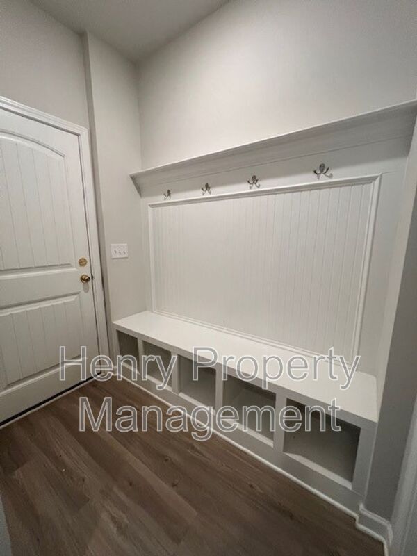 Building Photo - 775 Amarra Dr