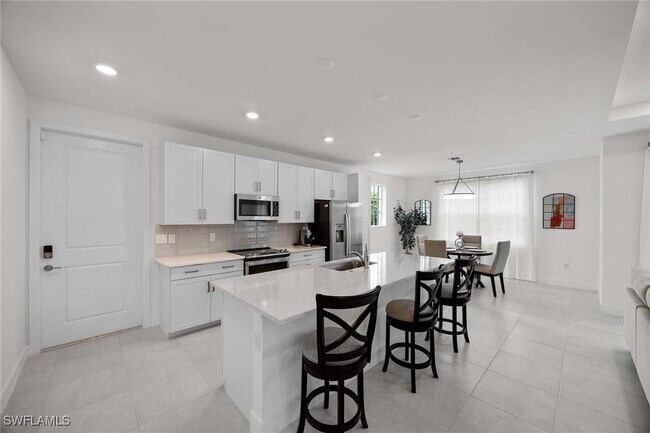 Building Photo - 26400 Coco Cay Cir