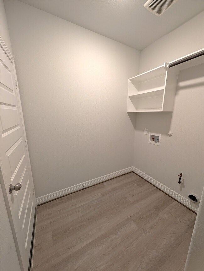 Building Photo - 33118 School Hl Rd