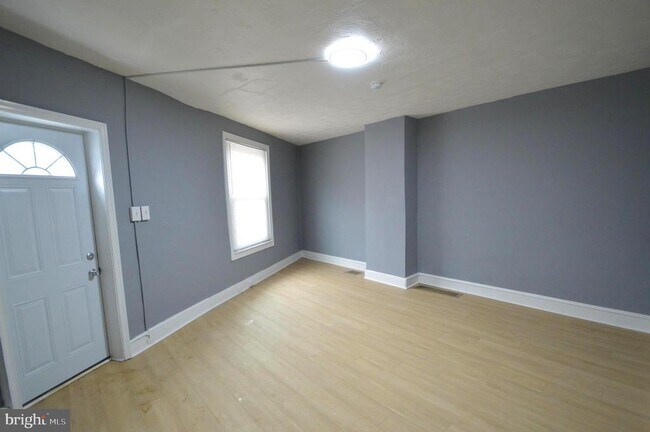 Building Photo - 1218 Hanson St